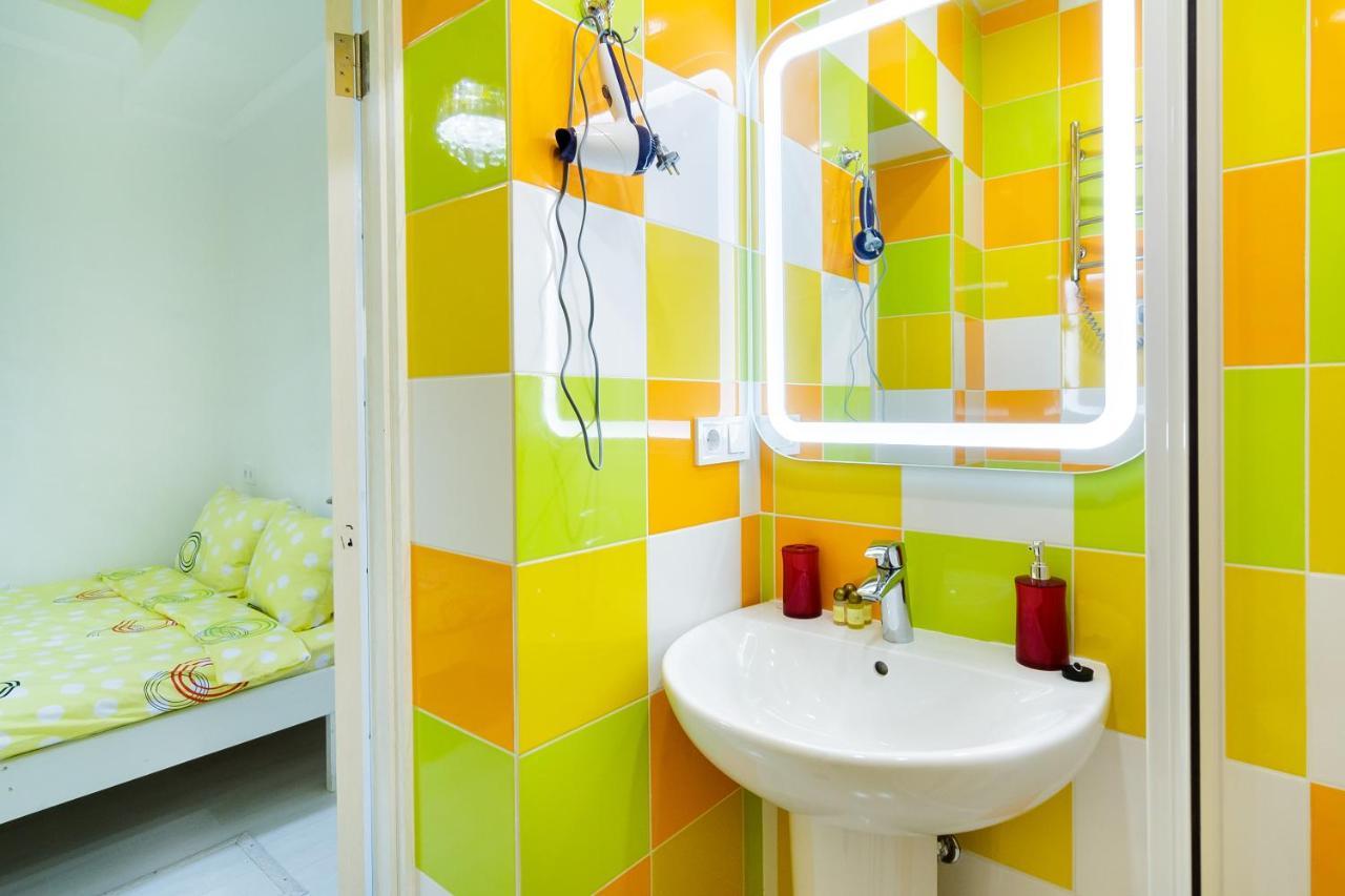 Art Apartments On Deribasovskaya Odessa Ngoại thất bức ảnh